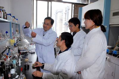 材料科學之光 馮小明院士榮獲何梁何利基金科學與技術(shù)進步獎